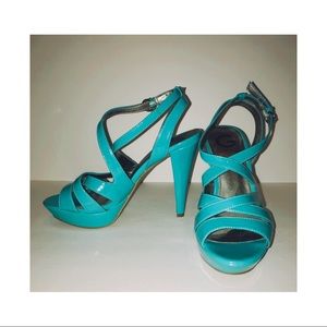 G by Guess teal patent heels